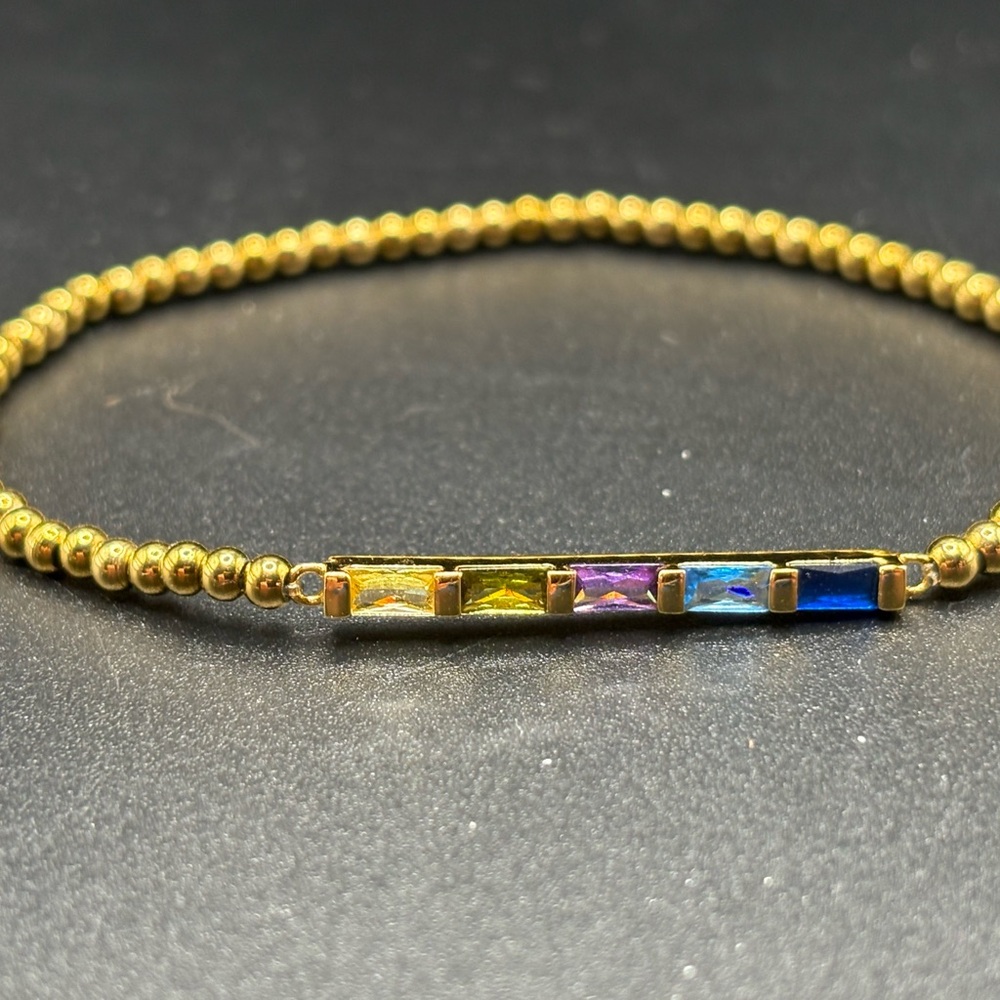 Gold Beaded Bracelet with Multicolor Accents elastic size 7 wrist